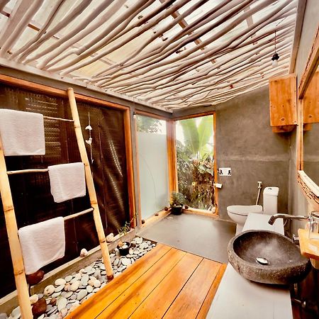 Manulalu Jungle Hotel Bajawa Ngoại thất bức ảnh