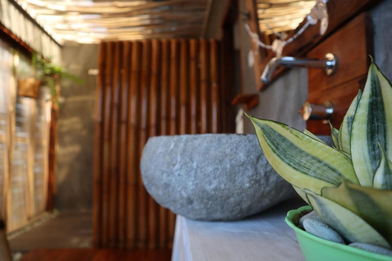 Manulalu Jungle Hotel Bajawa Ngoại thất bức ảnh