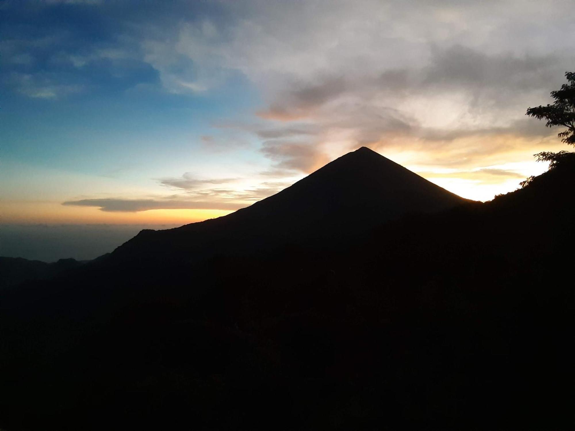Manulalu Jungle Hotel Bajawa Ngoại thất bức ảnh